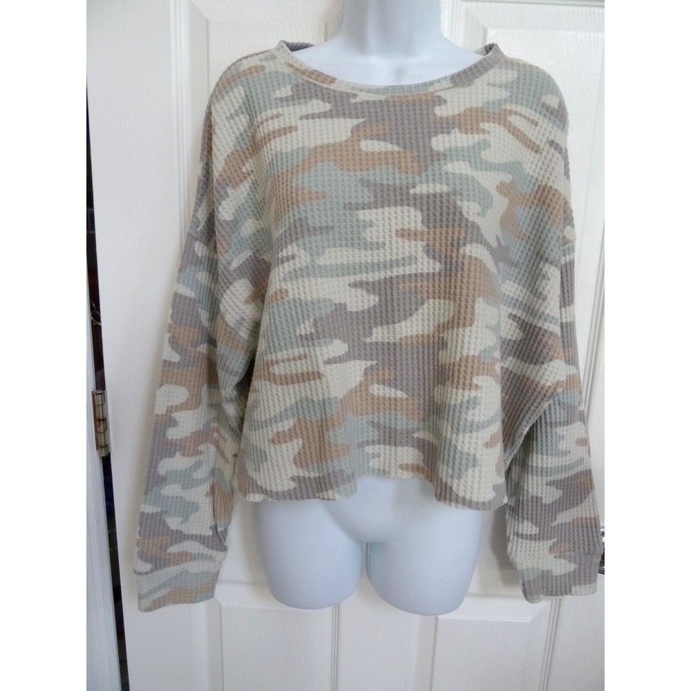 Z Supply Women Medium Waffle Knit Camo Raw Edge Cropped Top Oversized ZT203440S